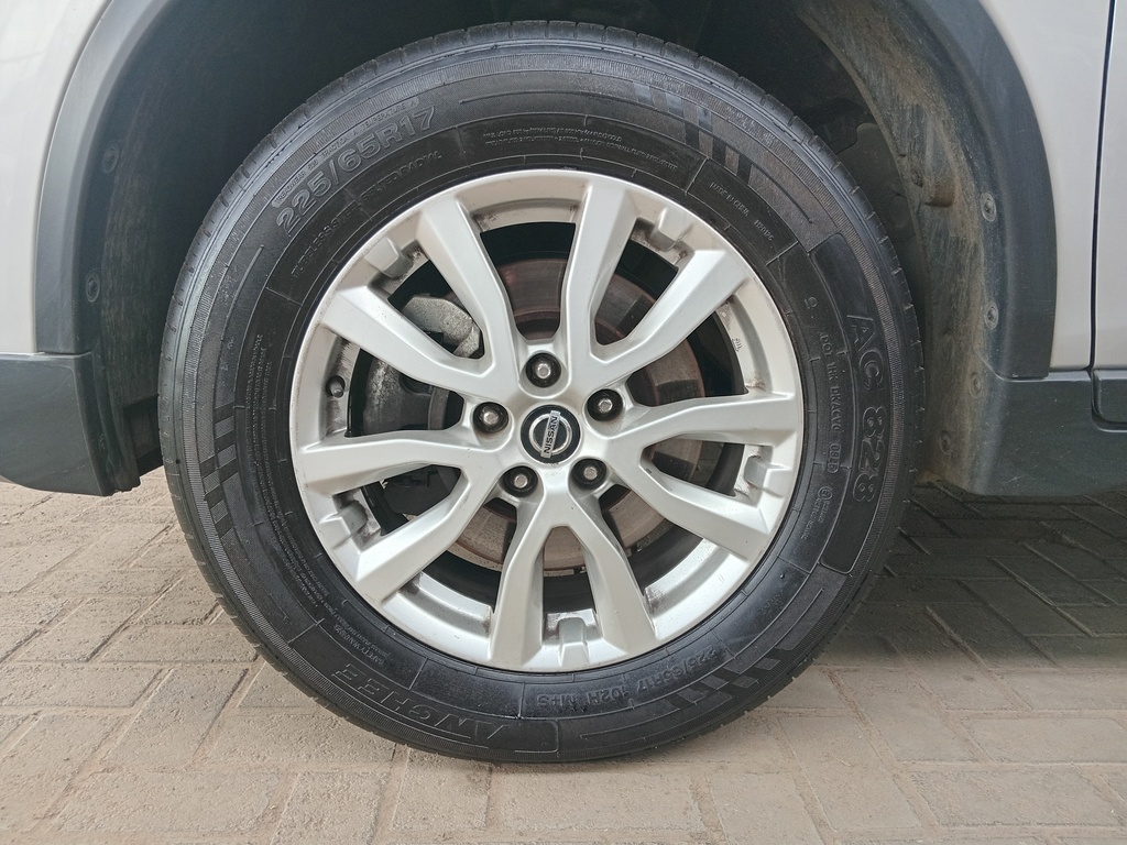 
								NISSAN X TRAIL 1.6dCi VISIA 7S full									