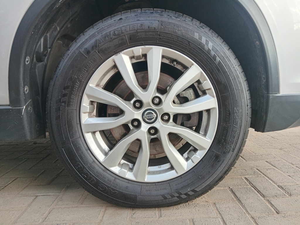 
								NISSAN X TRAIL 1.6dCi VISIA 7S full									