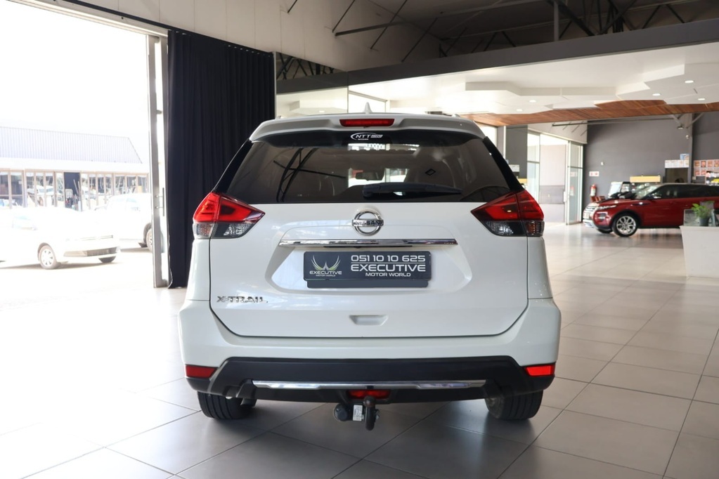
								NISSAN X TRAIL 2.5 TEKNA 4X4 CVT 7S full									