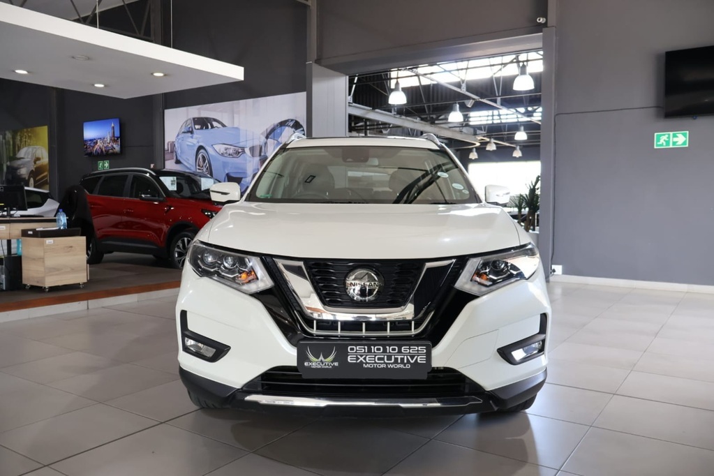 
								NISSAN X TRAIL 2.5 TEKNA 4X4 CVT 7S full									