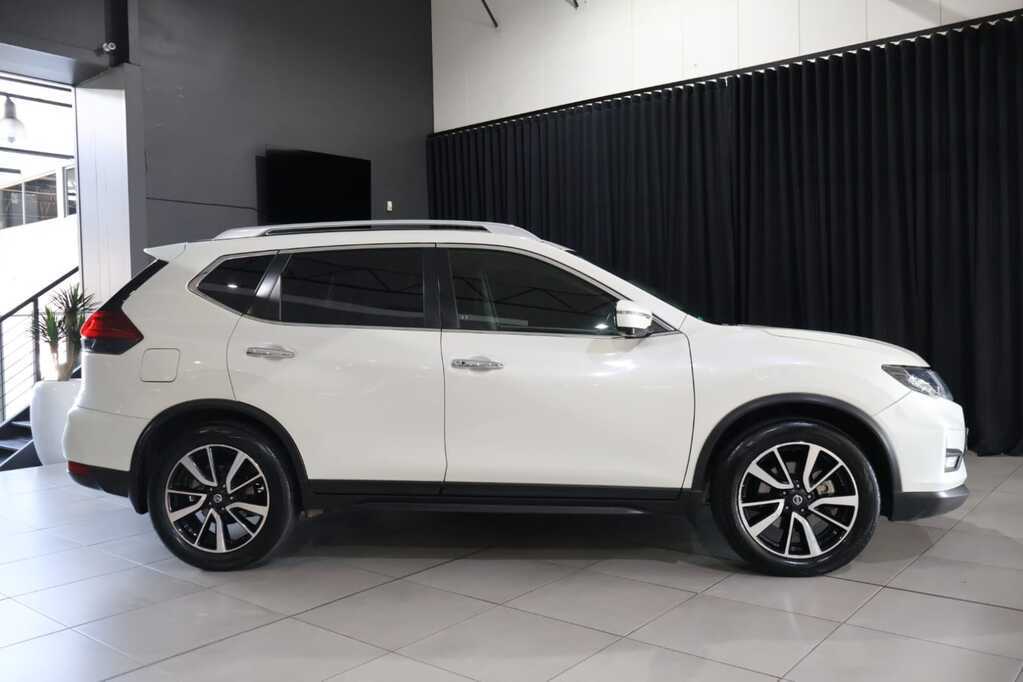 
								NISSAN X TRAIL 2.5 TEKNA 4X4 CVT 7S full									