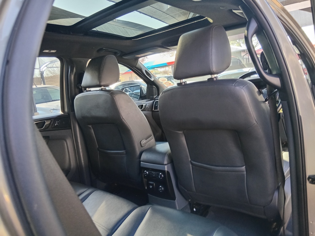 
								FORD EVEREST 3.2 TDCi LTD 4X4 A/T full									