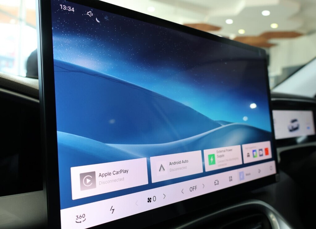 
								GEELY E2 APEX full									
