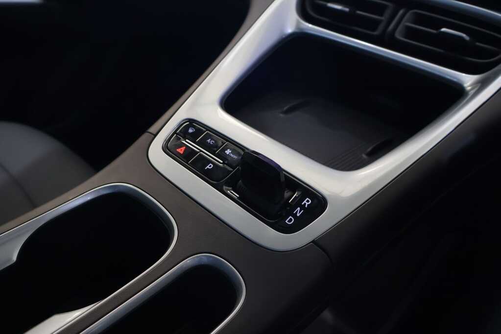 
								GEELY E2 APEX full									
