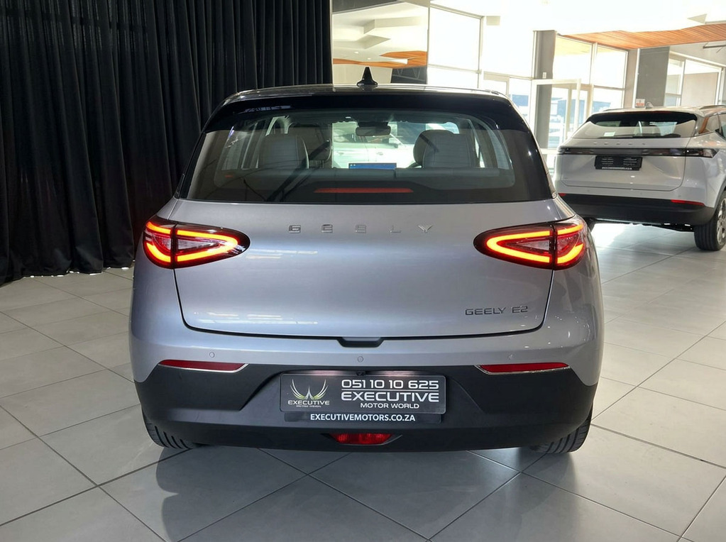 
								GEELY E2 APEX full									